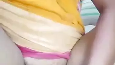 Desi sexy wife fing her pussy