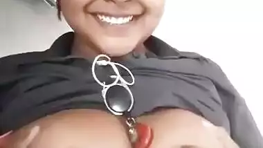 Desi Cute South Girl With Big Boobs Show selfie video