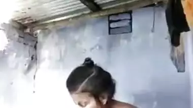 Cute Desi Girl Record Her Nude Selfie Part 2