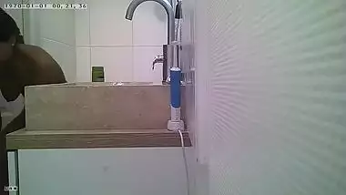Desi Babe in shower spy cam