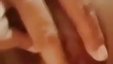 Beautiful sexy figure bhabhi fingering her pussy