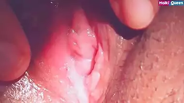 Wet Pussy Girl Masturbating, Juice Dripping Close up