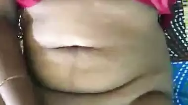 desi aunty hot boob show