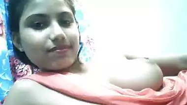cute desi girl boobs show on cam ultimate video hot boobs cute face