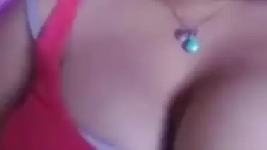 Desi Bhabhi Whatsapp sex clip online