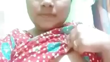 Sexy Boudi Shows Her Boobs And Pussy