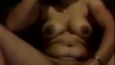 Naked Girls Fingering Herself With A Dildo While Doing Phone Sex