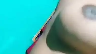 Desi Chick Nude Selfie