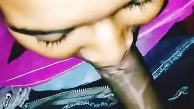Desi girl has oral XXX quickie with boyfriend in amazing close-up clip