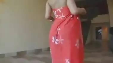 Sexy Arab Ass Clapping in Dress
