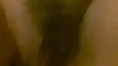 Desi bhabi showing her big pussy selfie video