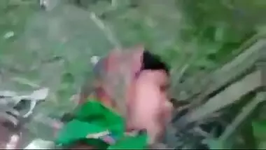 Gaziabad muslim village bhabhi outdoor sex with next door guy