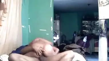 Pakistani xxx webcam sex of a horny couple