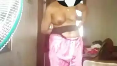Xtxxxx busty indian porn at Hotindianporn.mobi