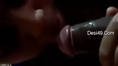 Today Exclusive- Sexy Desi Girl Sucking Dick
