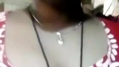 Tamil hot aunty showing her hot body in imo video call