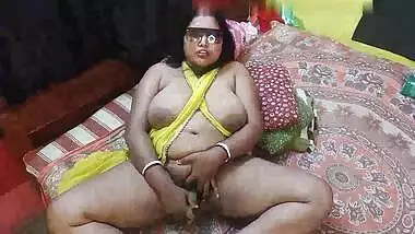 Big boobs Bengali slut viral masturbation