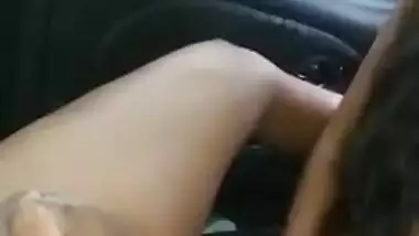 Tamil Girl Blow in Car