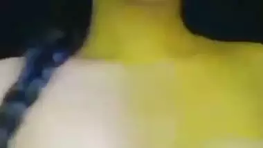 19yo Srilankan sex teen playing with her boobs