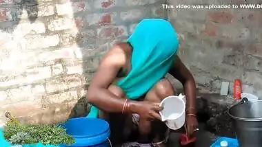 Village Desi Outdoor Beating Indian Mom Full Nude Part 2