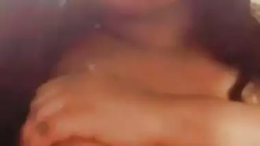Desi divorced bhabhi showing big boobs to lover