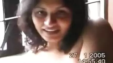 Desi wife hardcore fucking with husband friend