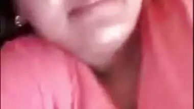 Bangladeshi beauty showing love melons cum-hole on live webcam