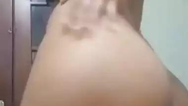 Desi cute girl fingering pussy on selfie cam