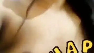 Sexy Desi Girl Shows her Boobs and Pussy TO Lover On Vc