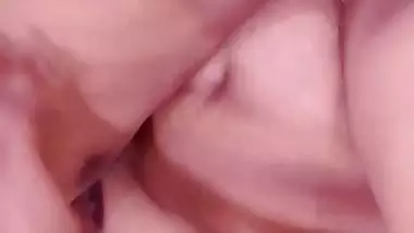 A desi goon crushes a desi milf in a local sex video