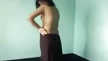 Cute indian Girl expose her Body infront of CAM