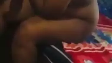 Amateur clip of eccentric Desi slut who gives a XXX blowjob at home