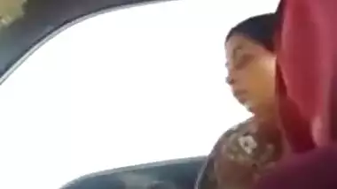 Muslim Sex In Car with Her BF Outdoor hardsex