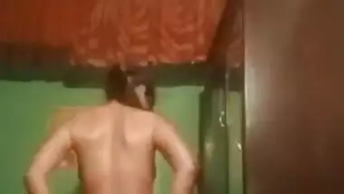 Selfie MMS video of tall Desi village girl showing her XXX boobs