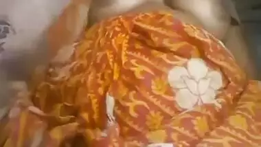 Village Sexy Bhabhi BOOBS pussy capture quicly for lover.