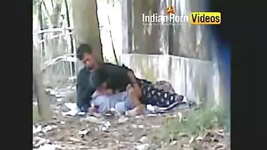 Outdoor blowjob mms of desi girls with lover