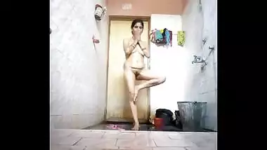 petite girl priya rani shower