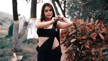 Big boobs model Rimpi photoshoot video – 8