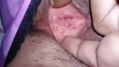 Desi wife wet pink pussy fingering