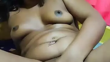 Soth Indian porn girl nude pussy fingering show