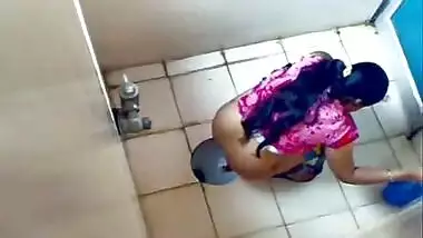 Camera In Ladies Toilet In Delhi - Movies.