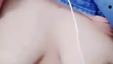 Bengali college girl shows big boobs on video call