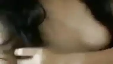 Bangladeshi girl topless selfie MMS video