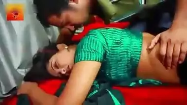 NAVEL - HOT DESI YOUNG LOVERS HAD ROMANCE