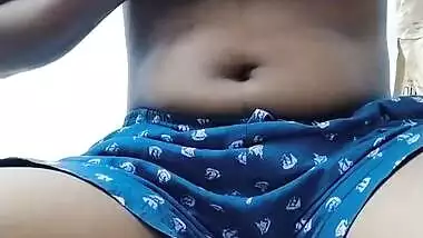 Indian Desi Bhabhi Video Call With Unknown Boy In Day Time Video Viral Mms Leaked 3