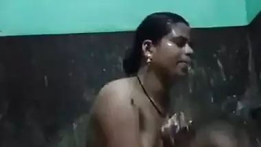 Gauthama Bhabhi Shower MMS
