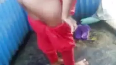 Desi hot girl nude capture hidden cam by neighbor guy