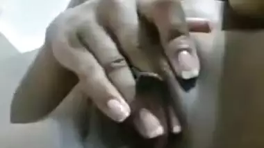 Sexy Hot Desi Girl Pussy Fingering