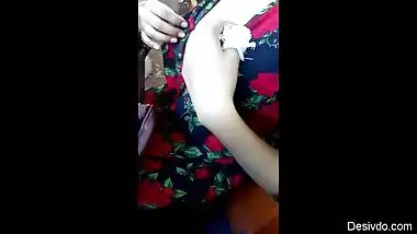 Desi girl suck her bf dick in park n show her boobs