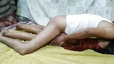 Hindi Landlady fucked by servant during body massage – yourneha